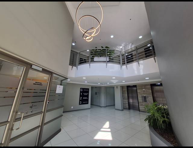 712M² OFFICE TO LET IN WOODMEAD